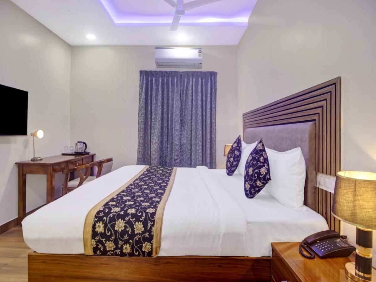 The Superb Hotel Pvt Ltd حيدر أباد المظهر الخارجي الصورة